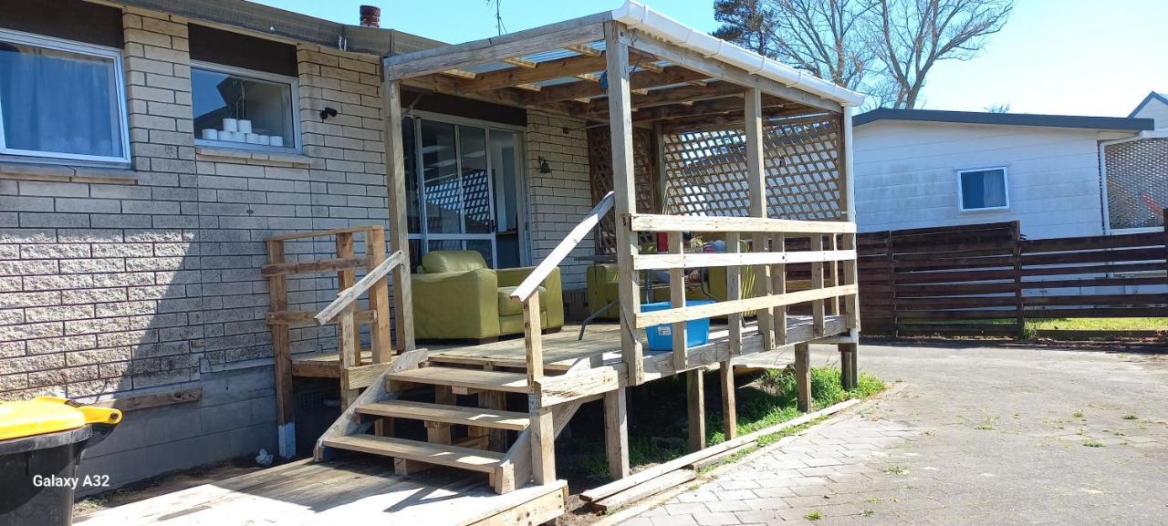 Papamoa Budget Accommodation Exterior foto